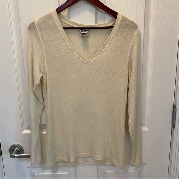 Hard Tail Sweaters - Hard Tail women’s v neck long sleeve sweater Cream.Size XS